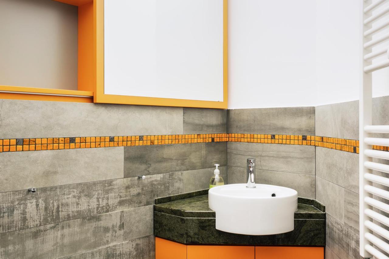A Retreat In The Heart Of Milan I Via Sapeto Apartment Luaran gambar